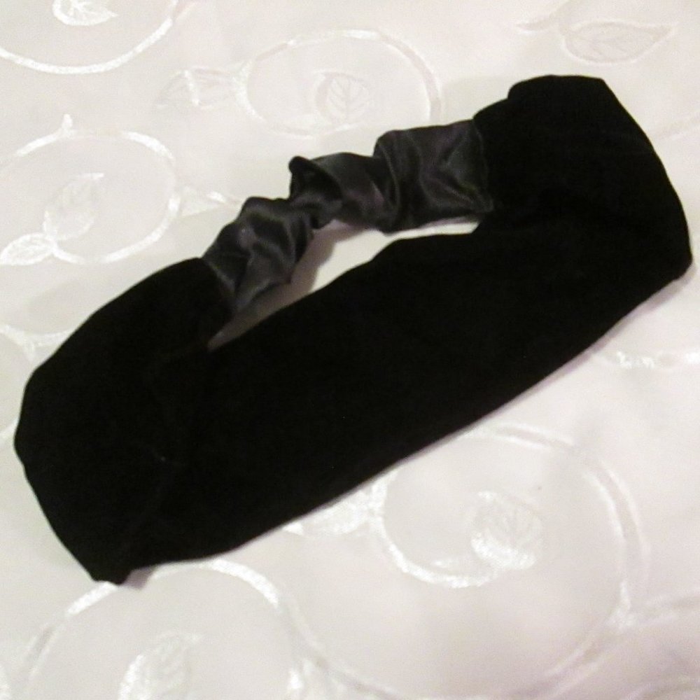 BLACK VELOUR HEAD BAND WITH SATIN ELASTIC INSERT